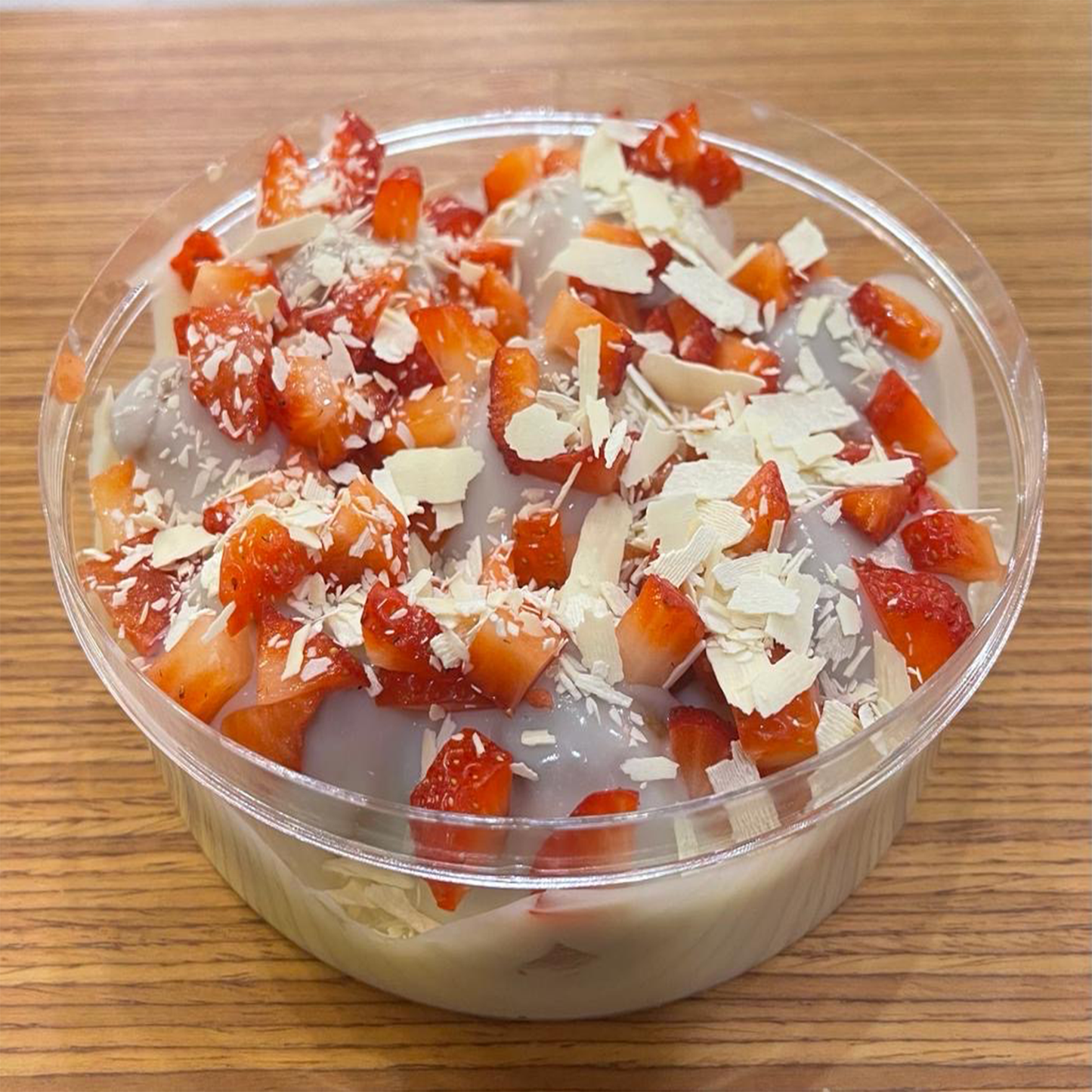 WEISSE SCHOKOLADE ERDBEEREN